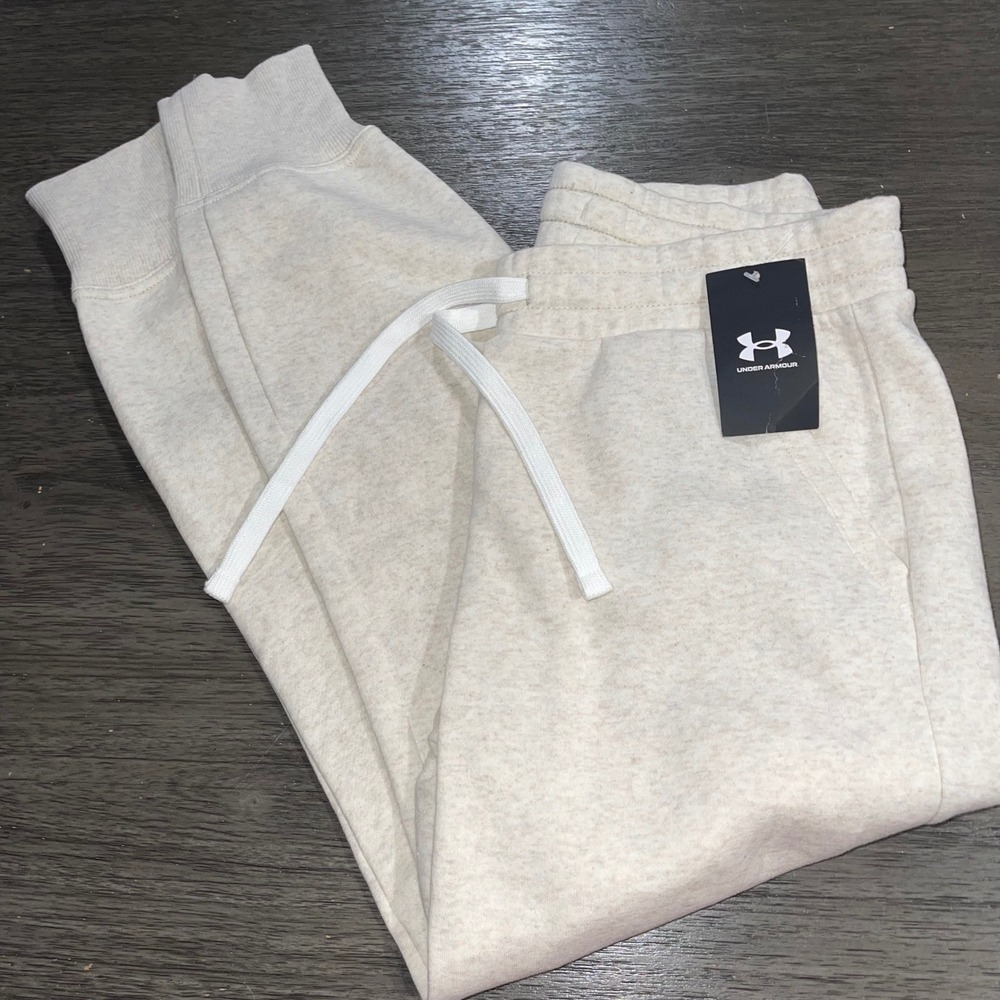 Under Armour Womens Small Oatmeal Rival Fleece Joggers 1356416 Loose Fit NWT